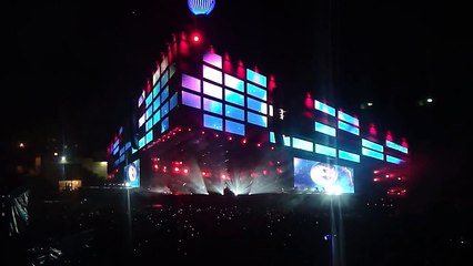 Muse - United States of Eurasia - Madrid Estadio Vincente Caleron - 06/16/2010