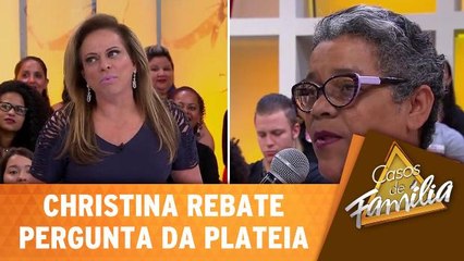 Christina rebate pergunta de moça da plateia