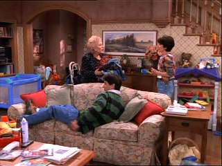 Szeretünk Raymond!  S01 07 Hozzád Vagy Hozzám