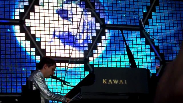 Muse - United States of Eurasia - Bergen Bergenhus Festing - 07/23/2010