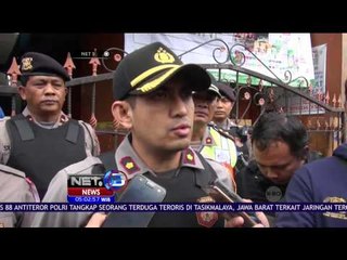 Descargar video: Tim Densus 88 Indentifikasi Rumah Terduga Teroris  NET5  NET5