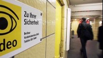 ألمانيا شاب يتعرض لضرب مبرح على يد رجل و 3 نساء في محطة مترو