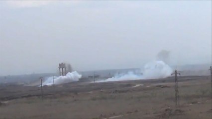 المعارضة تخترق دفاعات أكبر معاقل النظام بدرعا