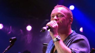UB40 - Can't Help Falling In Love With You