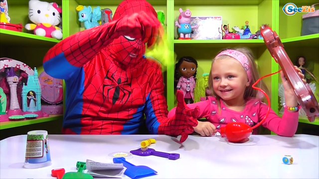 ✔ Spiderman. Ярослава играет с Человеком Пауком и новым питомцем — DOGGIE DOO / Video for Kids ✔