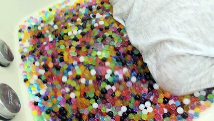 SUPER BANHEIRA DE ORBEEZ (100.000 BOLINHAS DE GEL)