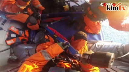 Six Fishermen Rescued From Vessel Aground on Rocks in East China Sea