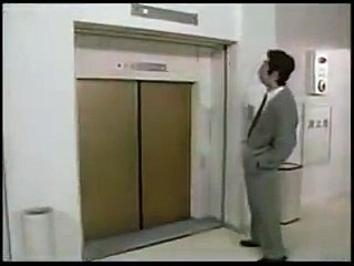 Mr Bean copy going down via lift - smash
