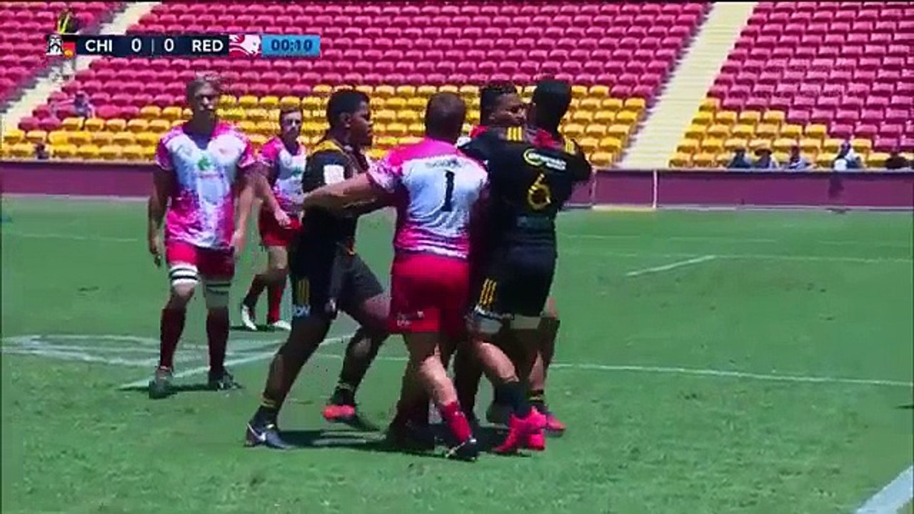 Le duel entre Tongan Thor et Liam Messam