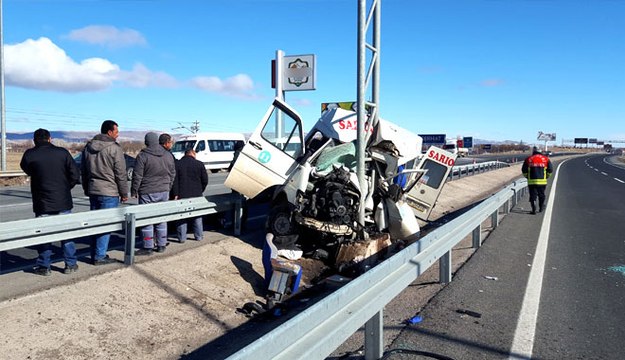 KAYSERİ - SİVAS YOLU KANA BULANDI