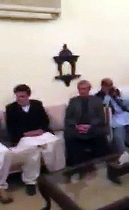 Imran Khan visits Capt Mubeen Ahmed's house for condolence
