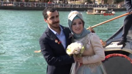 Adana Sevgililer Günü'nde Çiftlere Gondol Gezisi