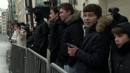Foot - C1 - Barça : Devant l'hôtel du FC Barcelone avant le choc contre le Paris-SG