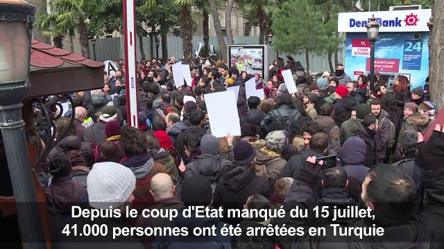 Istanbul : manifestation de soutien aux professeurs limogés
