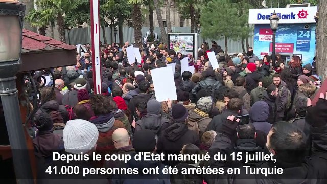 Istanbul : manifestation de soutien aux professeurs limogés