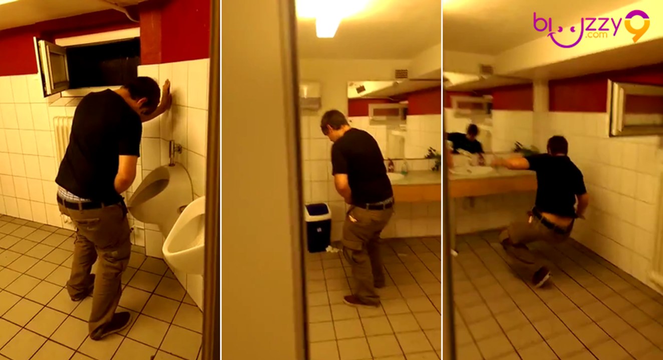 Ce gars totalement bourré se met KO en sortant des toilettes