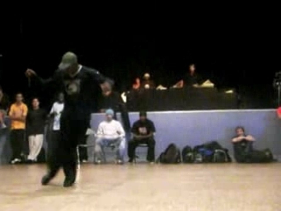 freestyle  ALEX  JEU DE JAMBE