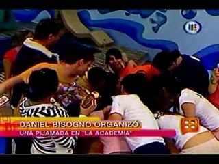 ¡Qué besos se dieron en La Academia!
