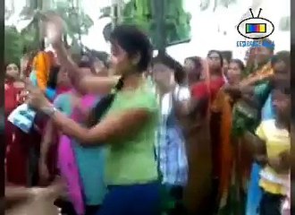 DESI GIRLS DJ DANCE 2016  Girl DJ dance at marriage  New Marwadi Dj videos 2016