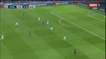 Edinson Cavani parachève la victoire du PSG sur le Barça !