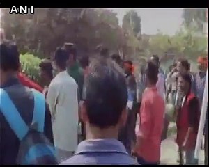 Valentine's Day: Bajrang Dal activists thrash couples in India