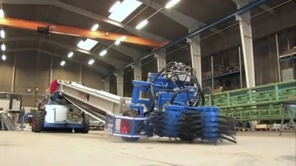 Machine for catching chickens