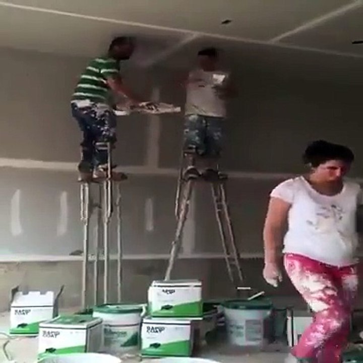 Aqalmand workers