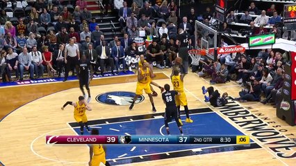 LeBron James envoie une passe aveugle incroyable à Derrick Williams