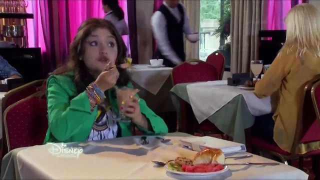 Soy Luna Extrait | Luna Parle Seul Avec Matteo Et Simon Arrive (é38)