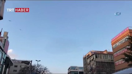 Sığırcık kuşlarının gökyüzündeki dansı hayran bıraktı
