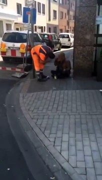 Pas besoin de dentiste quand ton pote a une paire de pinces