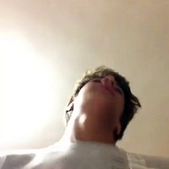 Usar Gorras en Fiestas...Vine: Juanpa Zurita