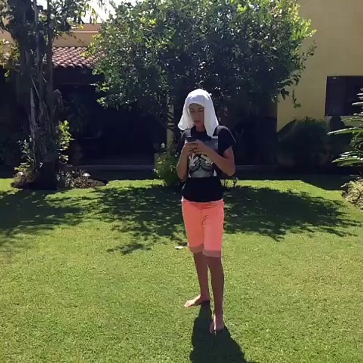 Mujer vs Objeto Redondo Vine: Juanpa Zurita