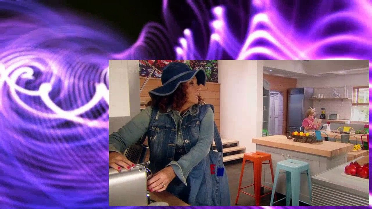 Absolutely Fabulous S06E01 Identity