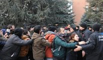 Anadolu Üniversitesi'nde ihraç protestolarına müdahale