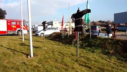Grève bruyante des pompiers à Mons