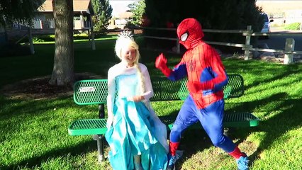 Скачать видео: Spiderman & Frozen Elsa PRANK Maleficent & Pink Spidergirl! w/ Joker, Poison Ivy, Hulk, Me