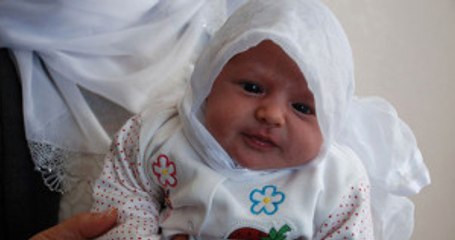 Yeni Doğan Bebeklerine 'Evet' İsmini Verdiler