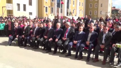 Her Öğrenciye Bir Elma"