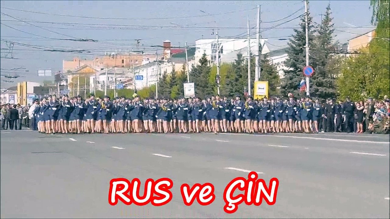 Rus ve Çin Kadın Ordu Geçitleri