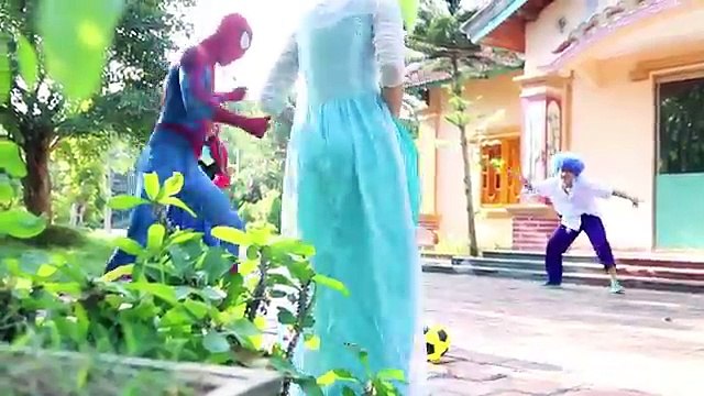 Frozen Elsas BIG BUTT!! w/ Spiderman Maleficent Joker Pink Spidergirl Toys IRL! Superhero Fun