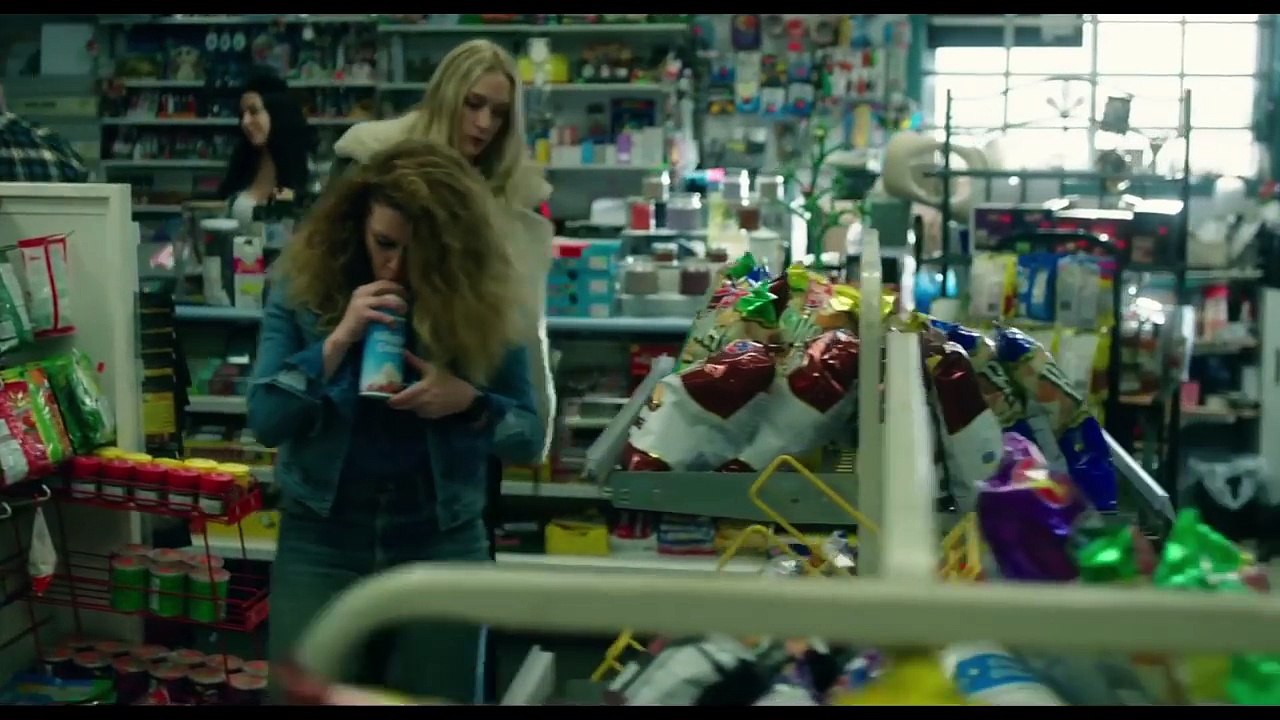 Antibirth (2016) Fragman