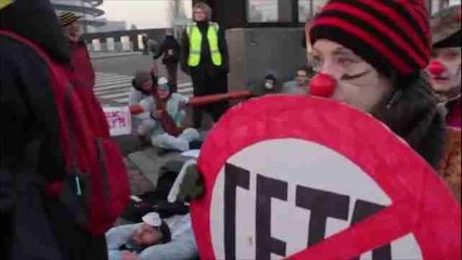 Protestas a las puertas de la Eurocámara tras la aprobación del CETA