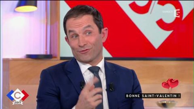 C à vous : Benoît Hamon confondu avec Manuel Valls