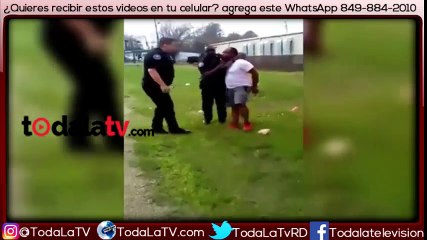 Oficial es despedido después de golpear a un sospechoso mientras estaba esposado -Video