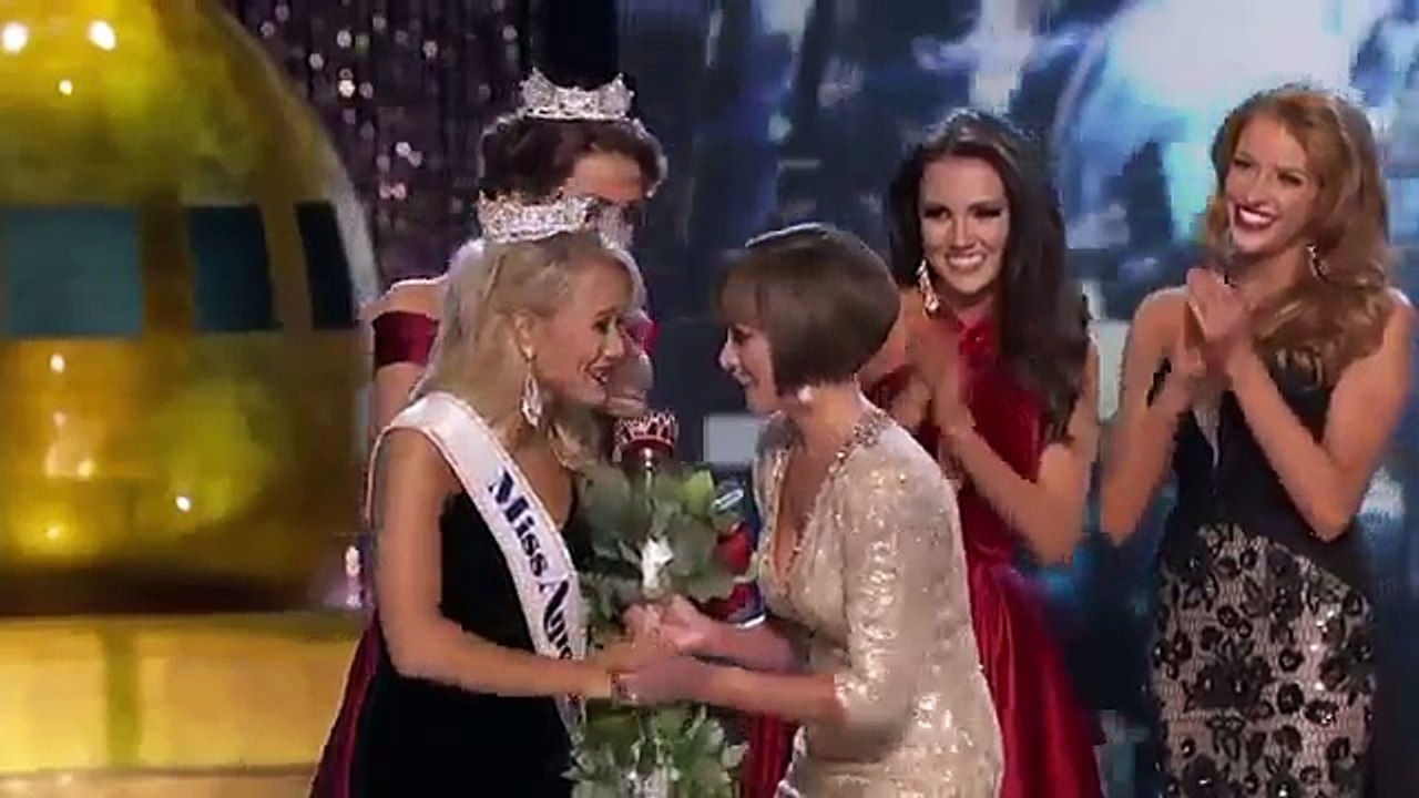 Miss America Savvy Shields is Being Crowned in Ceremony 2017