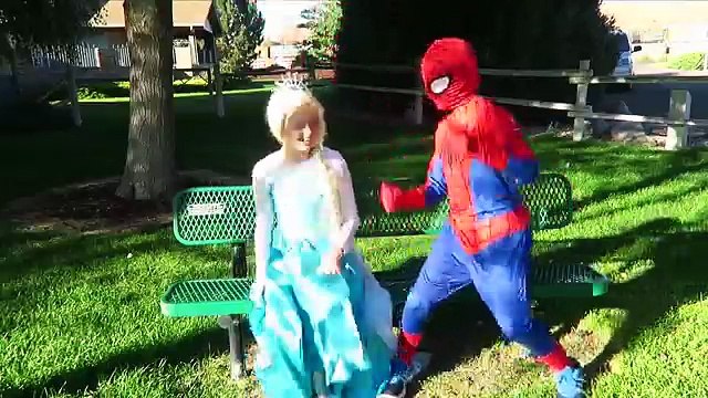 Spiderman & Frozen Elsa PRANK Maleficent & Pink Spidergirl! w/ Joker, Poison Ivy, Hulk, Mermaid :)