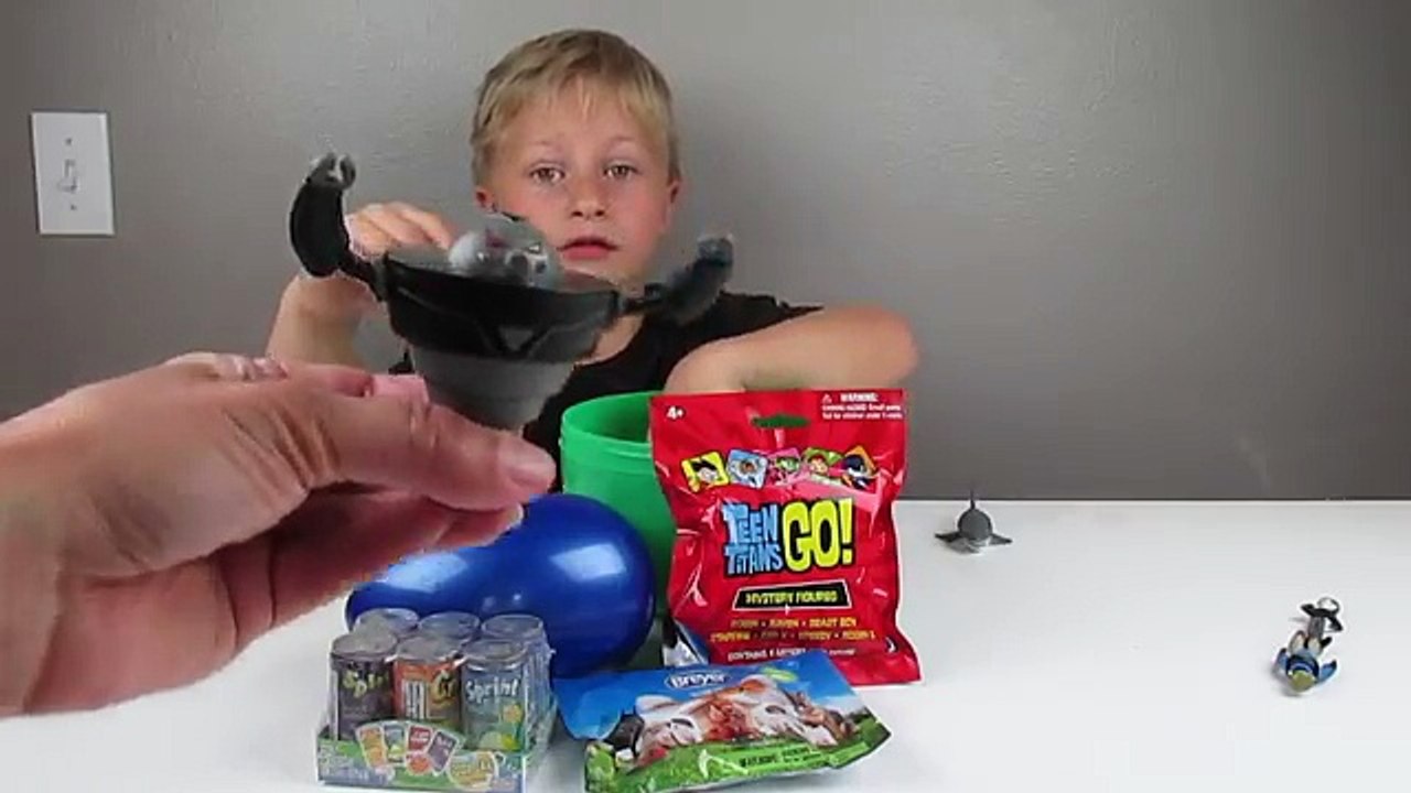 WILD KRATTS!! Shark Attack! Huge SHARK Play-Doh Surprise Egg!! PBS Wild Kratts Creature Power Suit