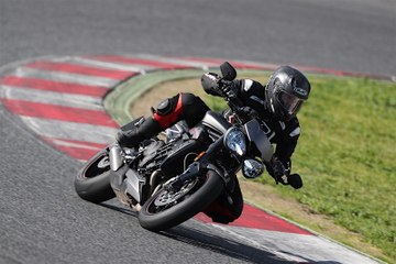 2017 Triumph Street Triple 765 RS Essai Auto-Moto.com