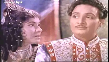 Hasta hua noorani chehra kali zulfen rang sunehara=1963